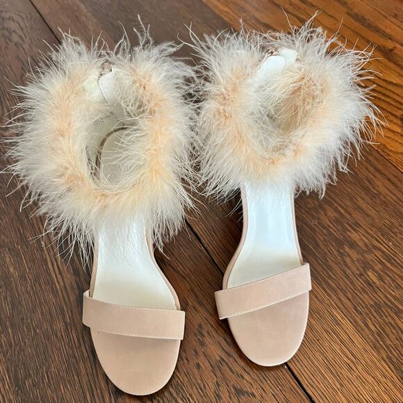 Oasis Society The Sasha Nude Faux Ostrich Feather Ankle w/ Block Heel: Sz 8.5 - Picture 4 of 7